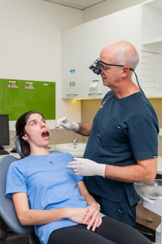 dr stuart malone examining patient riverview dental shepparton vic 153